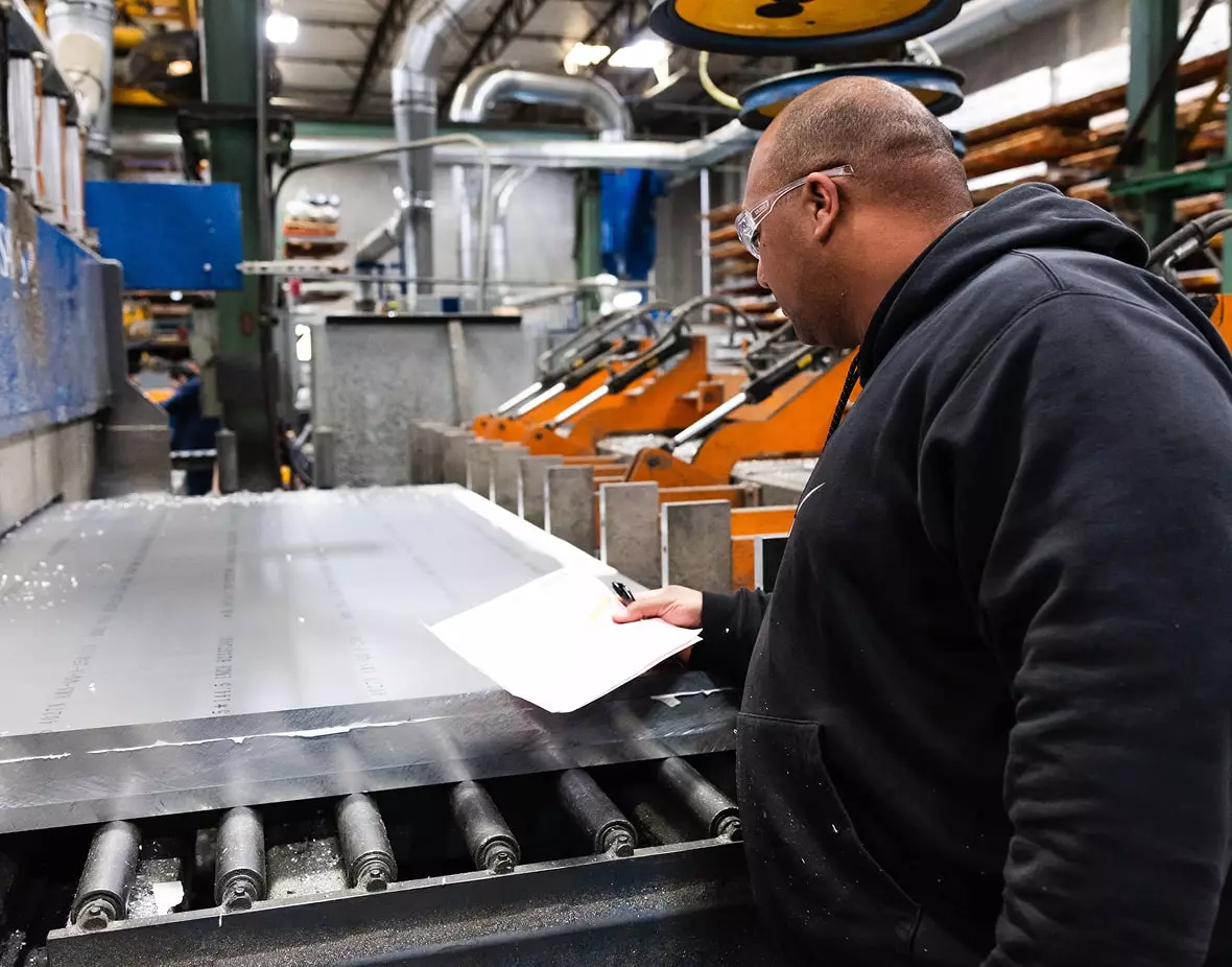 We supply aluminium to customers across the UK. Whether you need a one-off order, cut-to-size material or repeat supply, we’ll arrange delivery to suit your timeline and project requirements.